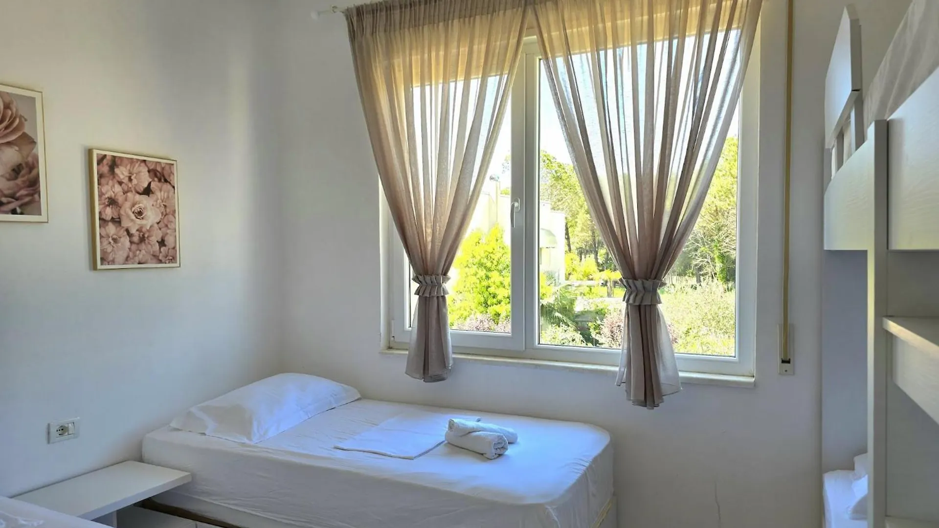 Lejlighed Holiday Home For Six Guests Plazhi San Pietro Albanien